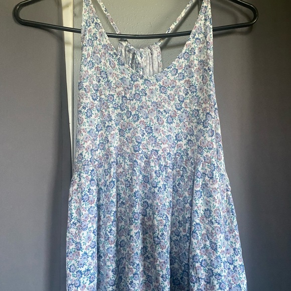 American Eagle Outfitters Tops - American Eagle Light Blue Flowered Tank Top W/adjustable drawstring tie
Small